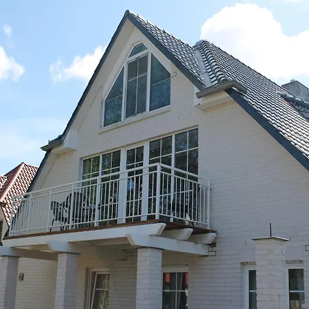 Mit Balkon-nur 500 Meter Zum *