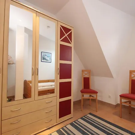 Mit Balkon-nur 500 Meter Zum Apartment