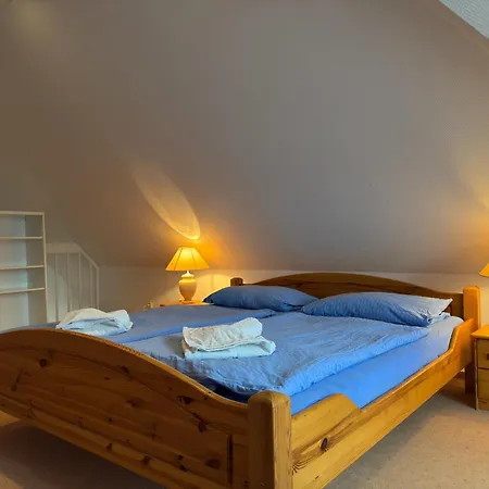 Mit Balkon-nur 500 Meter Zum