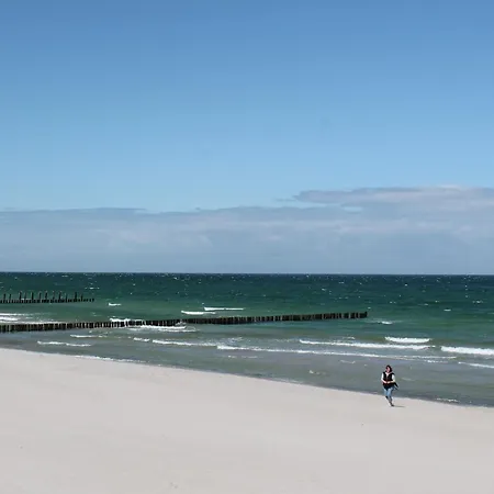 Mit Balkon-nur 500 Meter Zum *