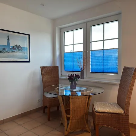 Mit Balkon-nur 500 Meter Zum *