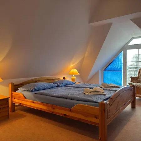 Mit Balkon-nur 500 Meter Zum 公寓