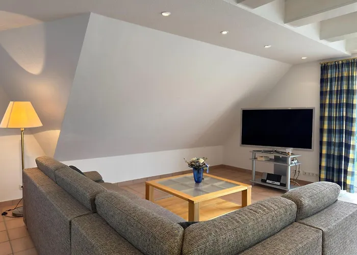 Mit Balkon-nur 500 Meter Zum *