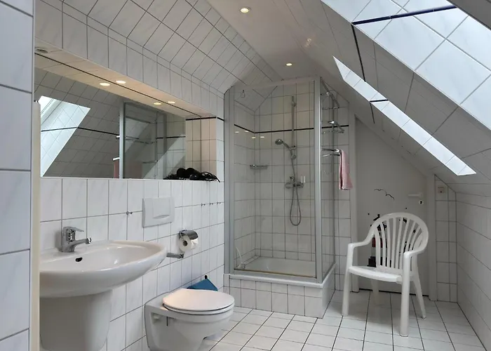 Mit Balkon-nur 500 Meter Zum * Zingst